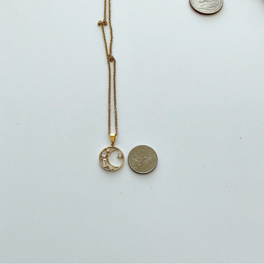 🆕 Moon Crystal Pendant Necklace-Stainless Steel